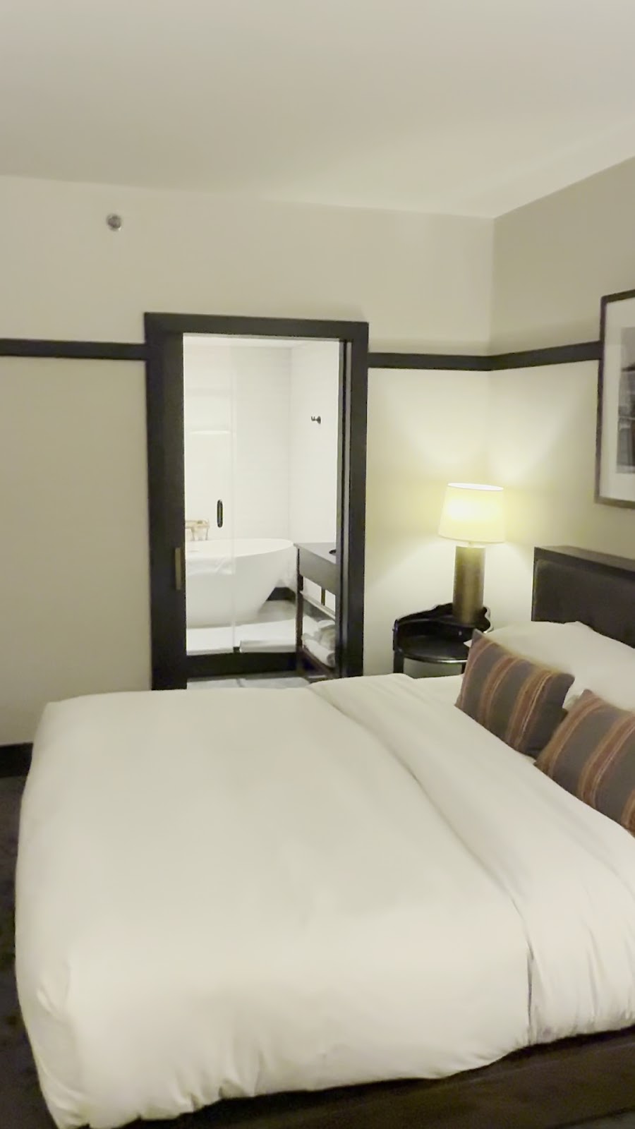 Kimpton Journeyman Hotel Hotels in Milwaukee – GayOut Guide