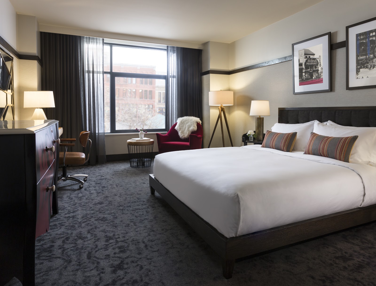 Kimpton Journeyman Hotel Hotels in Milwaukee – GayOut Guide