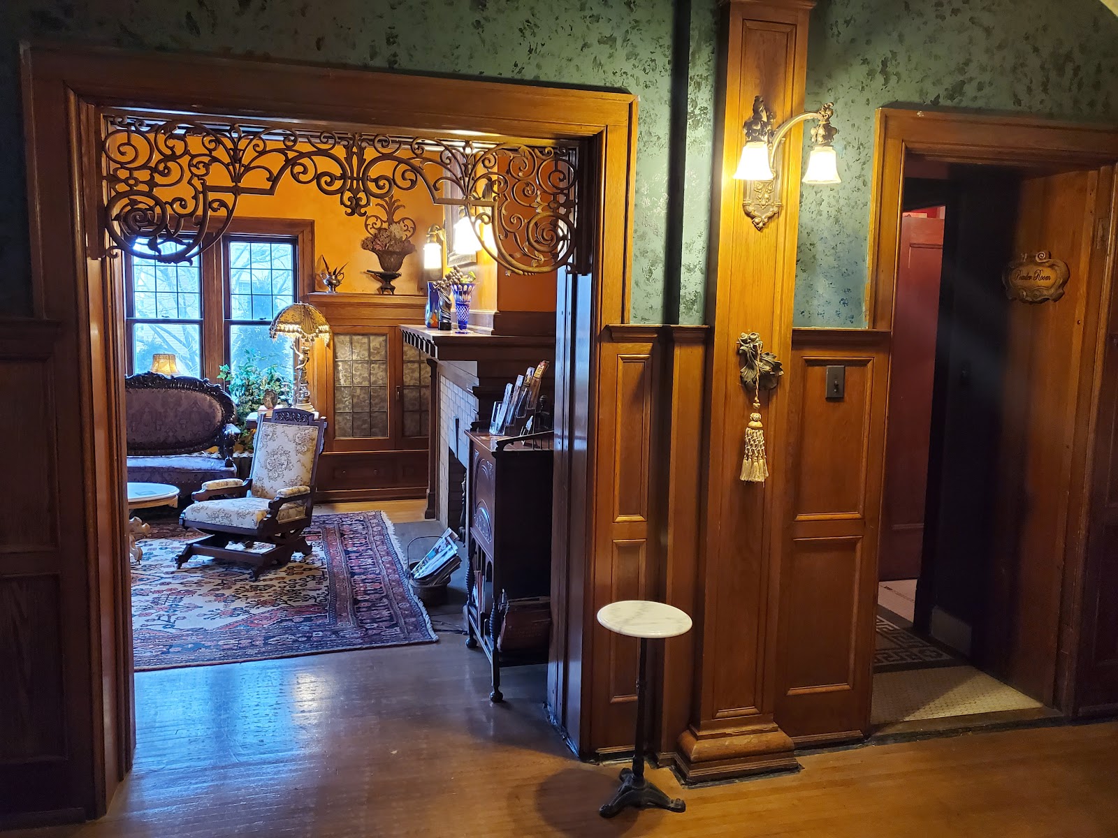 Brumder Mansion Bed & Breakfast Hotels in Milwaukee – GayOut Guide