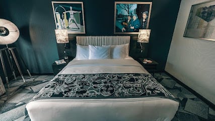 Saint Kate - The Arts Hotel Hotels in Milwaukee – GayOut Guide
