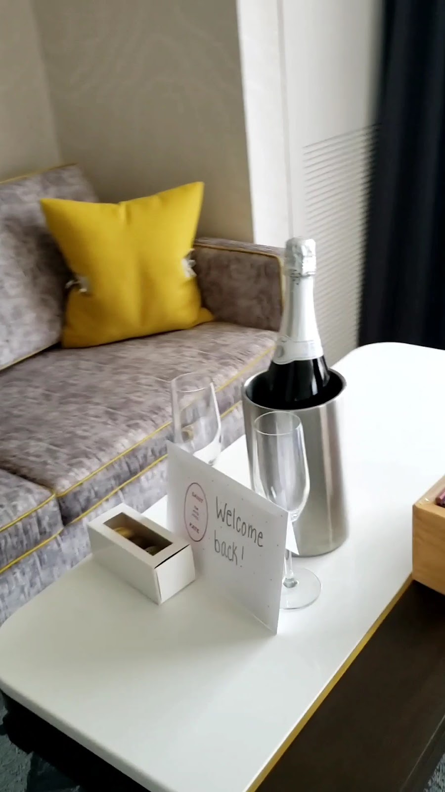 Saint Kate - The Arts Hotel Hotels in Milwaukee – GayOut Guide