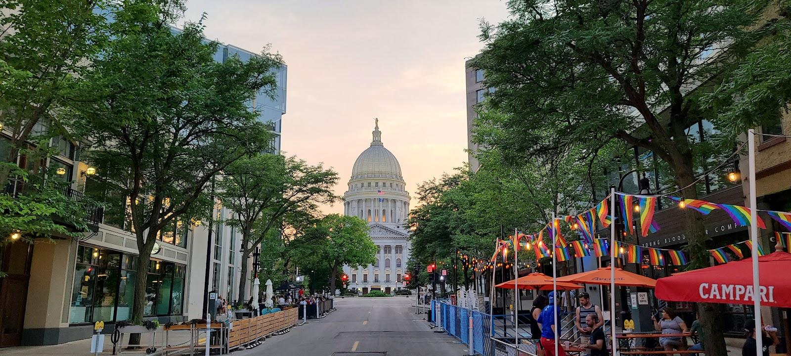 Woofs Bars & Clubs in Madison – GayOut Guide