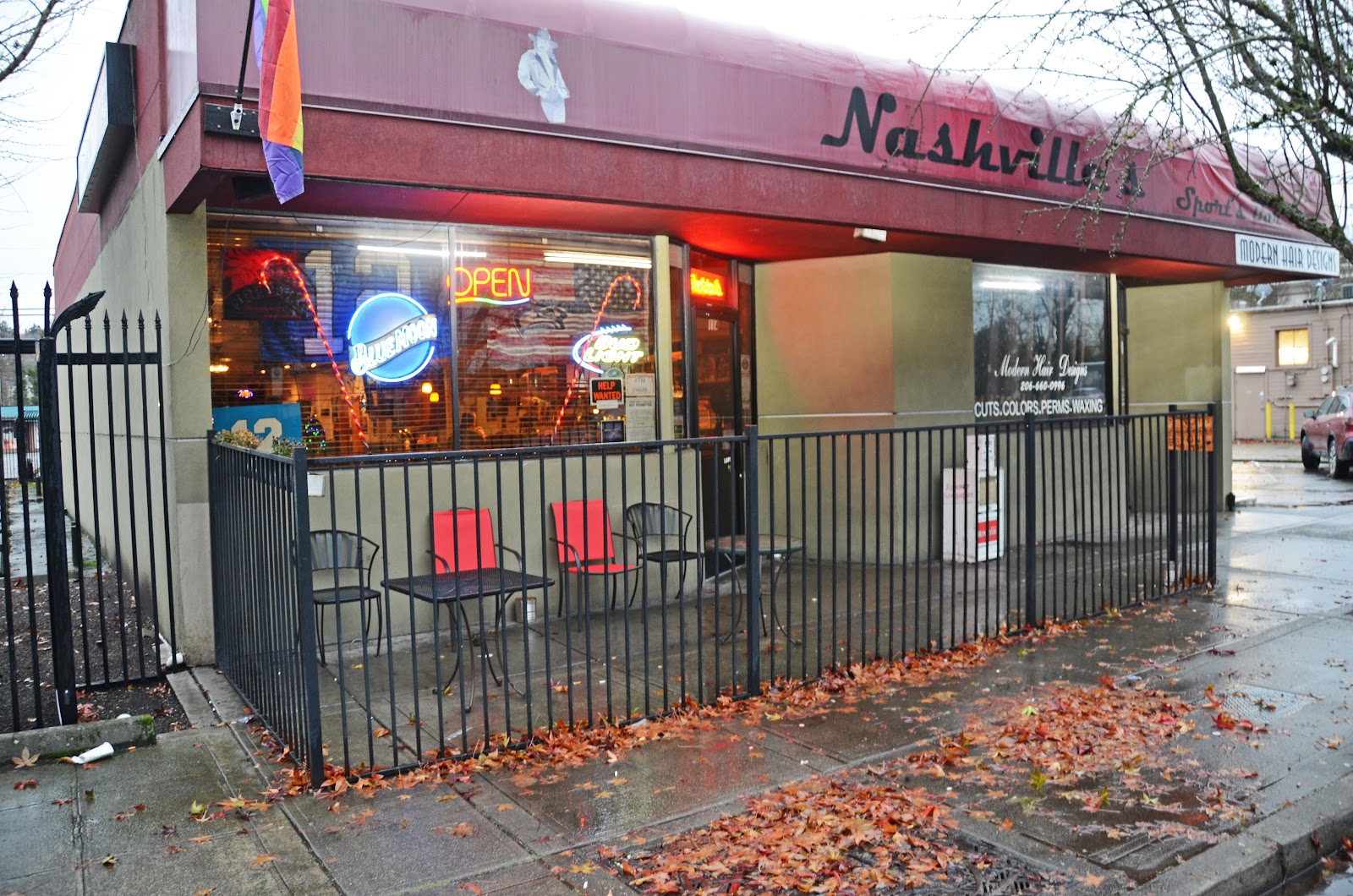 Nashville's Sports Bar & Grill