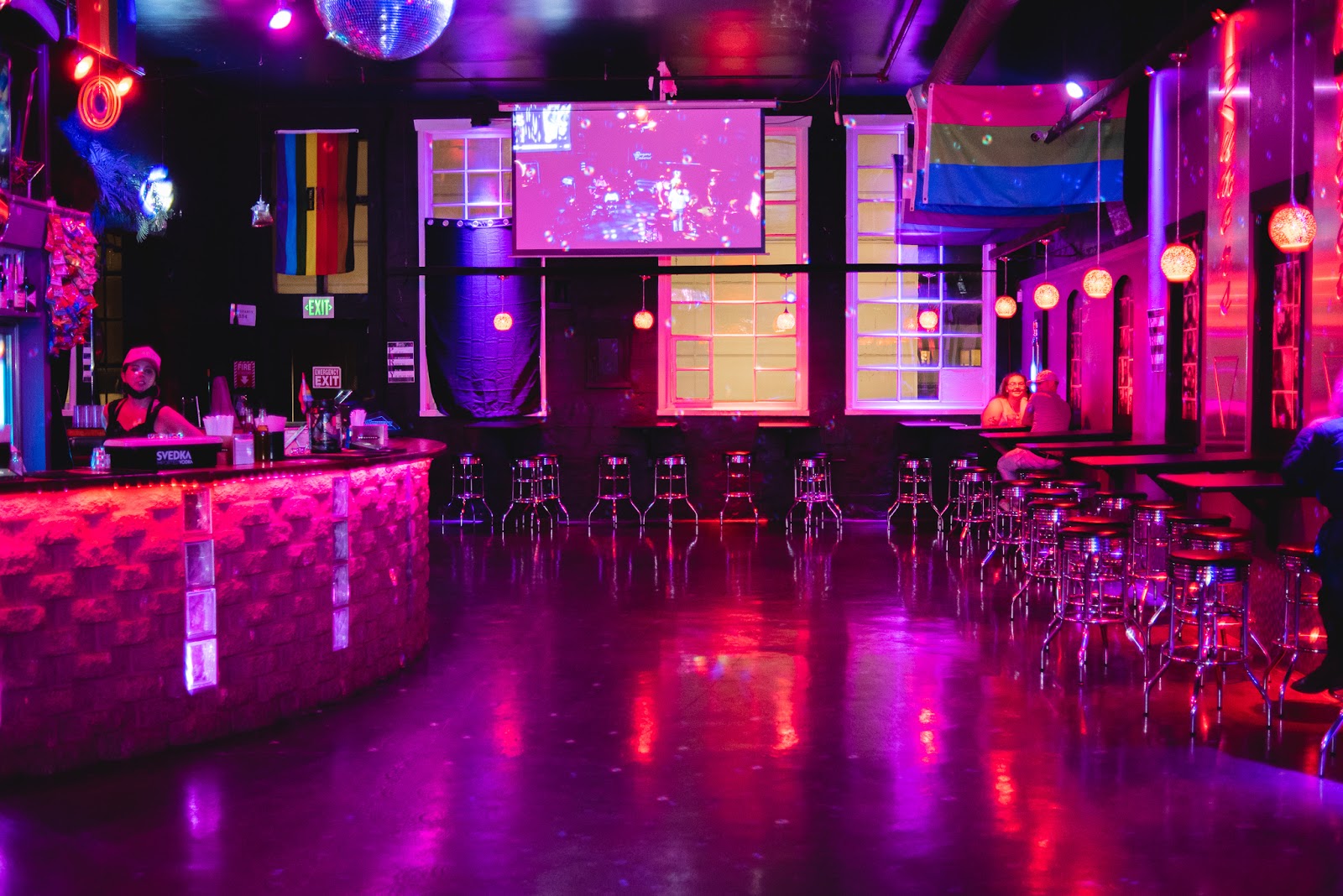 Rumors Cabaret Bars & Clubs in Bellingham – GayOut Guide