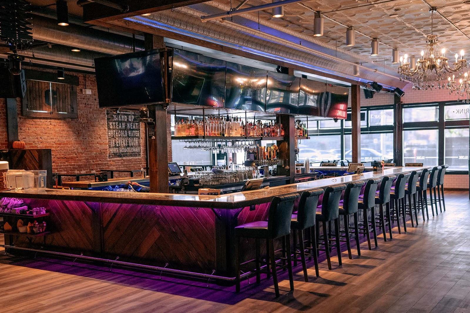 Globe Bar & Kitchen Bars & Clubs in Spokane – GayOut Guide