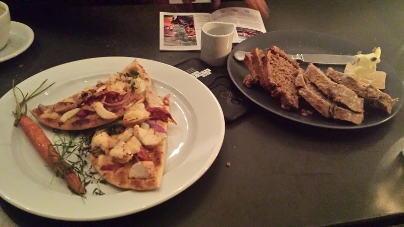 Harrys Roadhouse Restaurants in Santa Fe – GayOut Guide