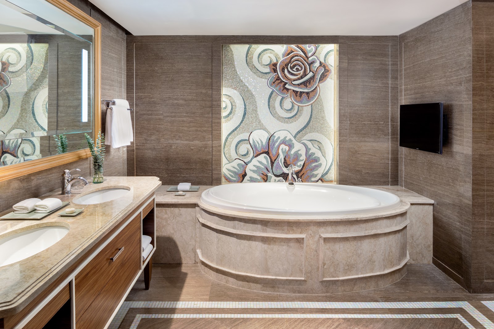 Dusit Thani Manila Hotels in Manila – GayOut Guide