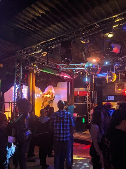 Trexx Bars & Clubs in Syracuse – GayOut Guide