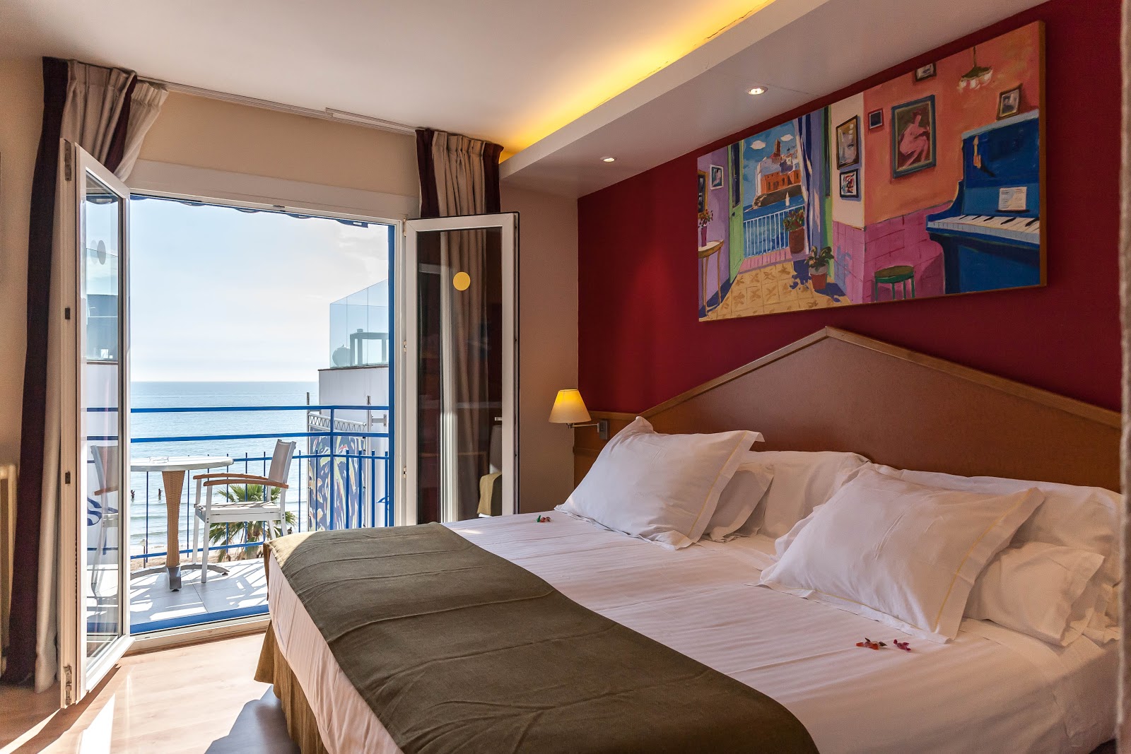 Hotel Platjador Hotels in Sitges – GayOut Guide