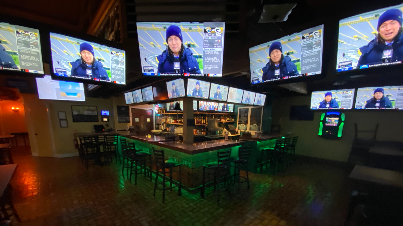 Diamonds Bar and Grill