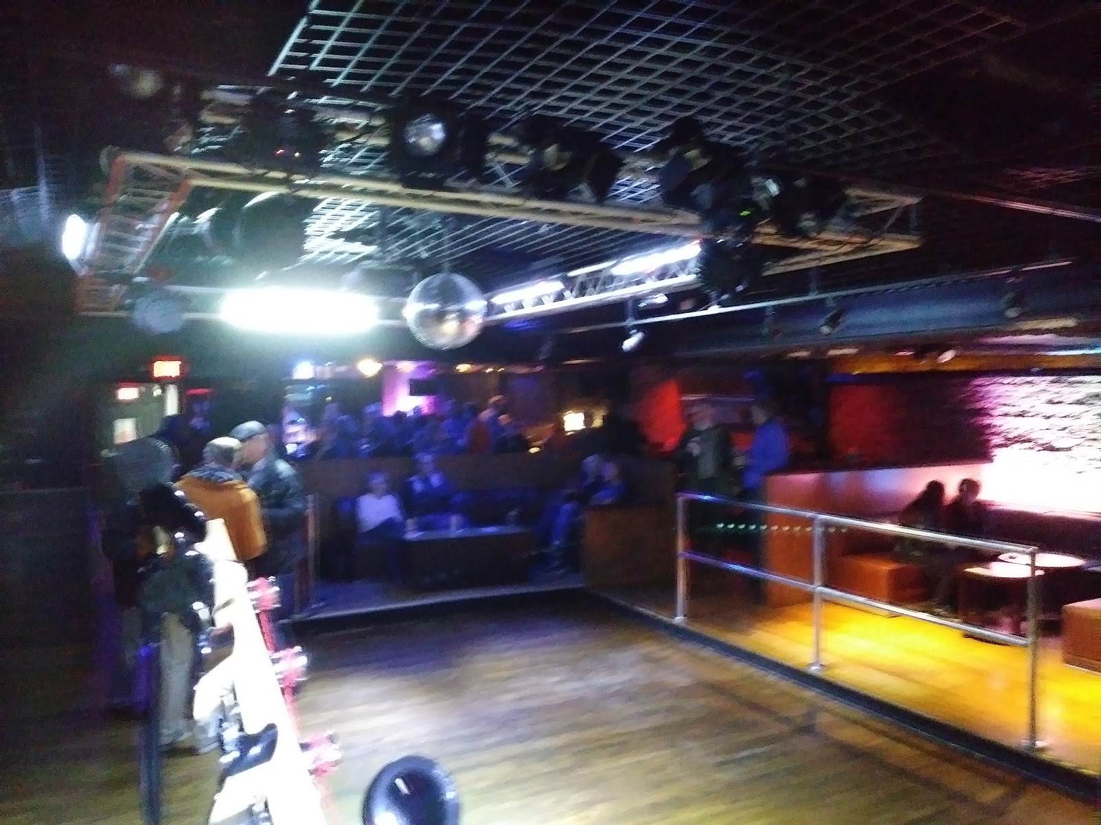 LIVE Bars & Clubs in Ann Arbor – GayOut Guide