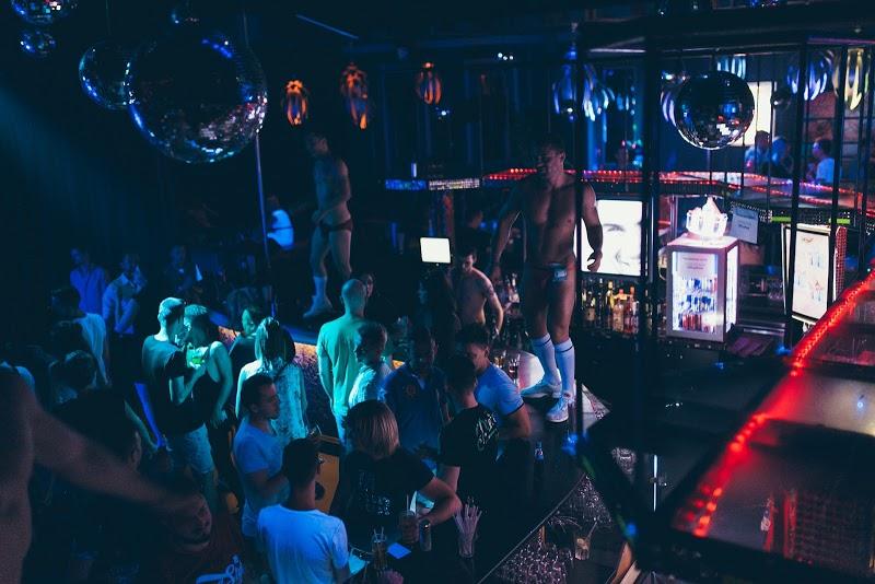Badlands Las Vegas Bars & Clubs in Las Vegas – GayOut Guide