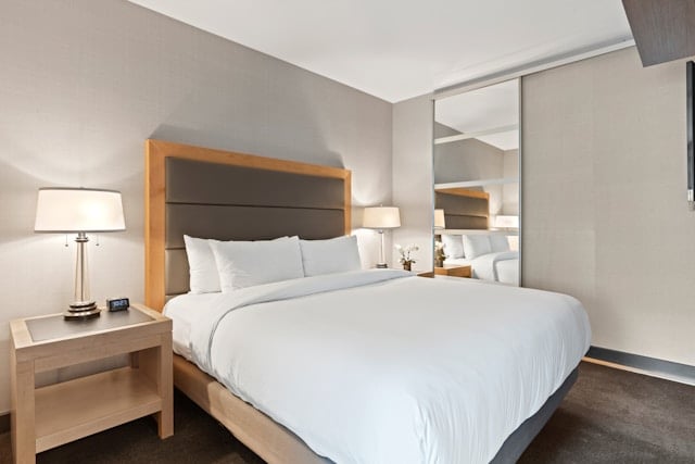 Holiday Inn Express and Suites Tacoma Downtown, an IHG Hotel Hotels in Tacoma – GayOut Guide