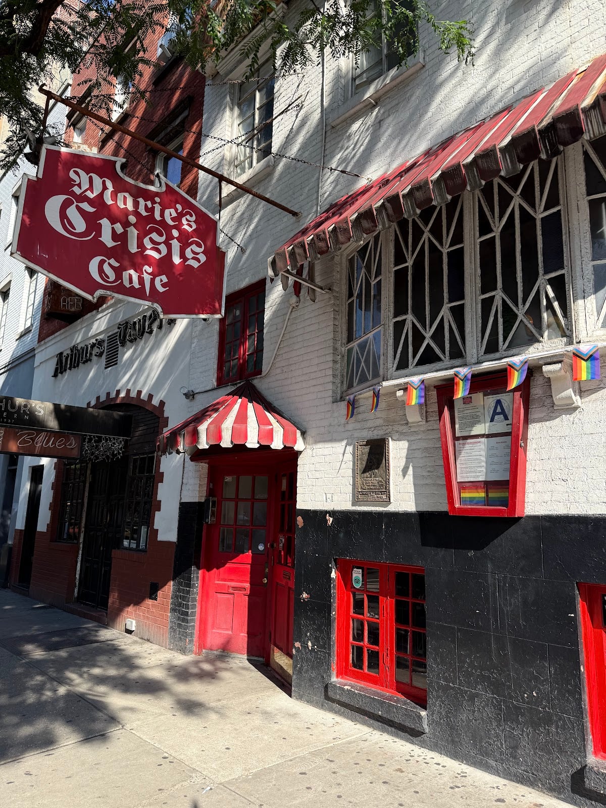 Marie's Crisis Café Bars & Clubs in New York – GayOut Guide