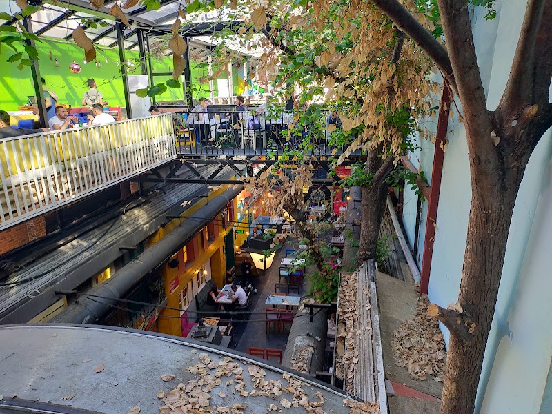 A League of Her Own Bars & Clubs in Washington DC – GayOut Guide