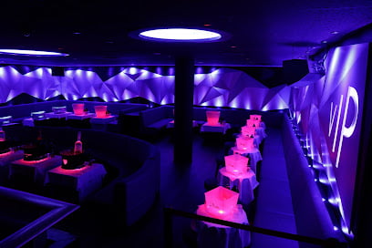 Le Duplex Bars & Clubs in Paris – GayOut Guide