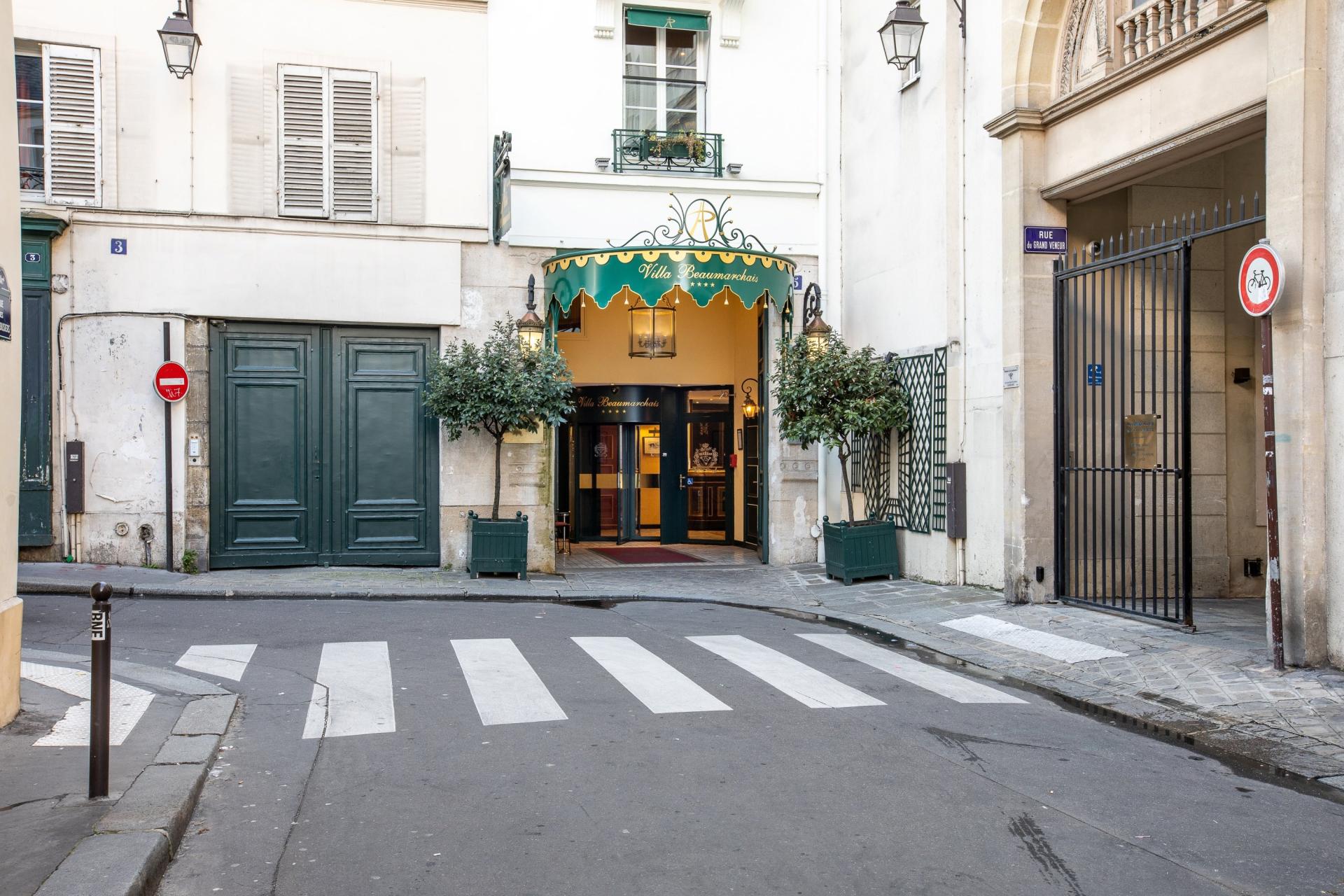 Villa Beaumarchais Hotels in Paris – GayOut Guide