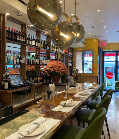 Tiramisu Bar Bars & Clubs in Taormina – GayOut Guide