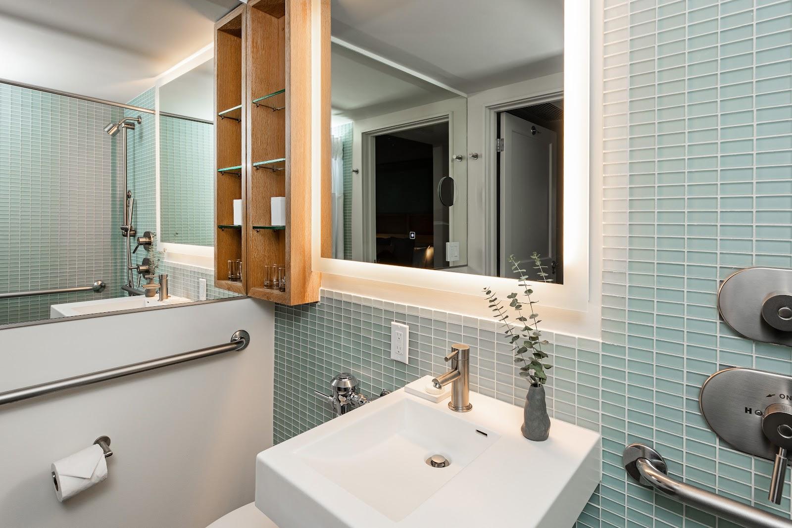 Hotel Andra (Kimpton) Hotels in Seattle – GayOut Guide