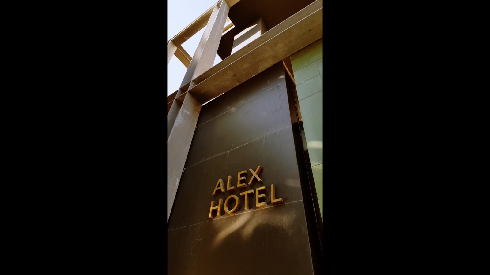 Hotel Alex Hotels in Perth – GayOut Guide