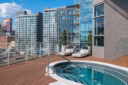 Hôtel Le Crystal Hotels in Montreal – GayOut Guide