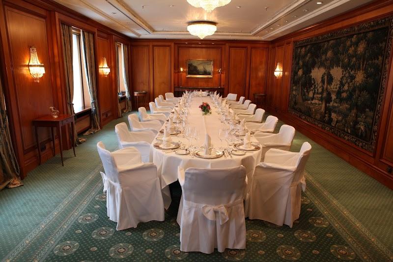 Xchange Hotel Hotels in Melbourne – GayOut Guide