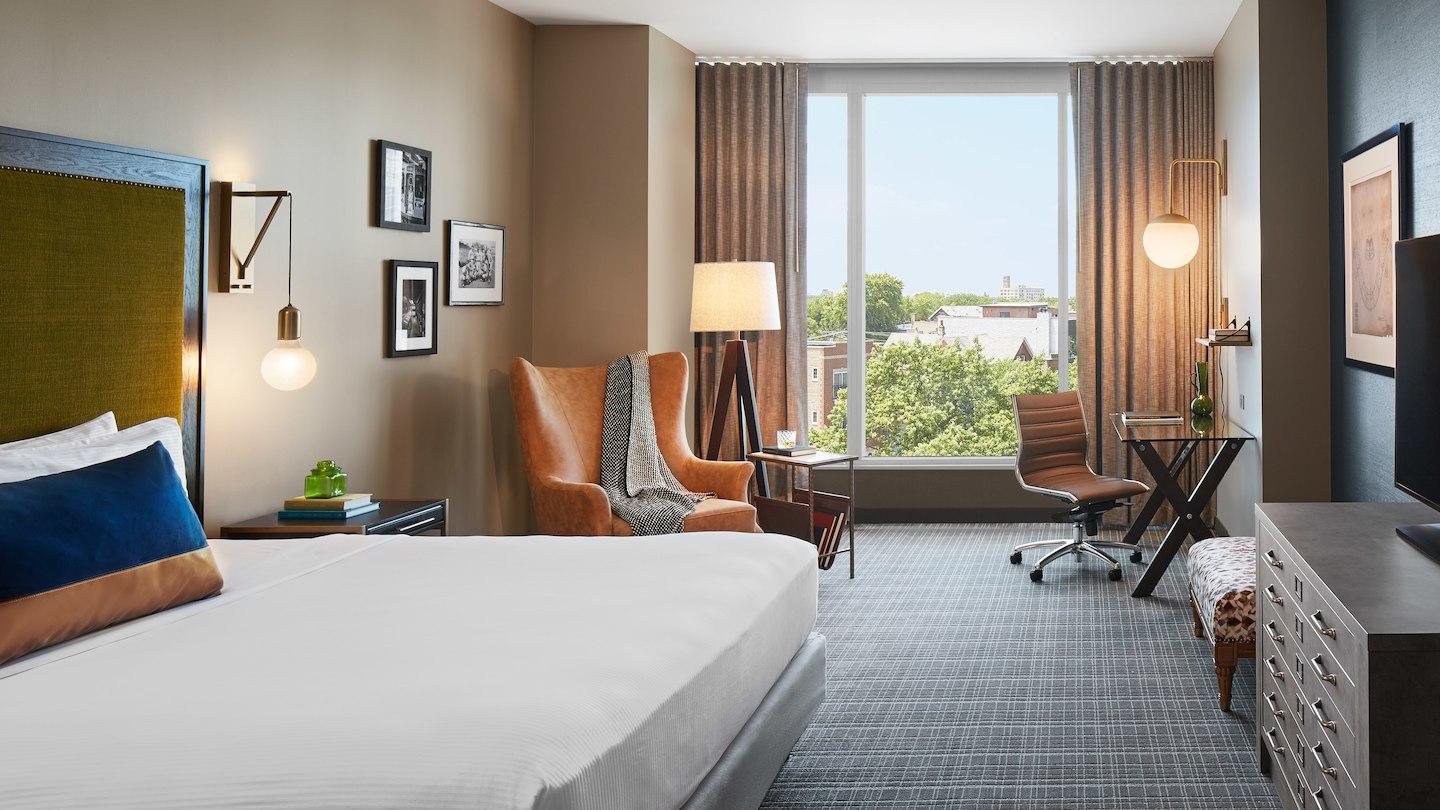 Hotel Zachary Hotels in Chicago – GayOut Guide