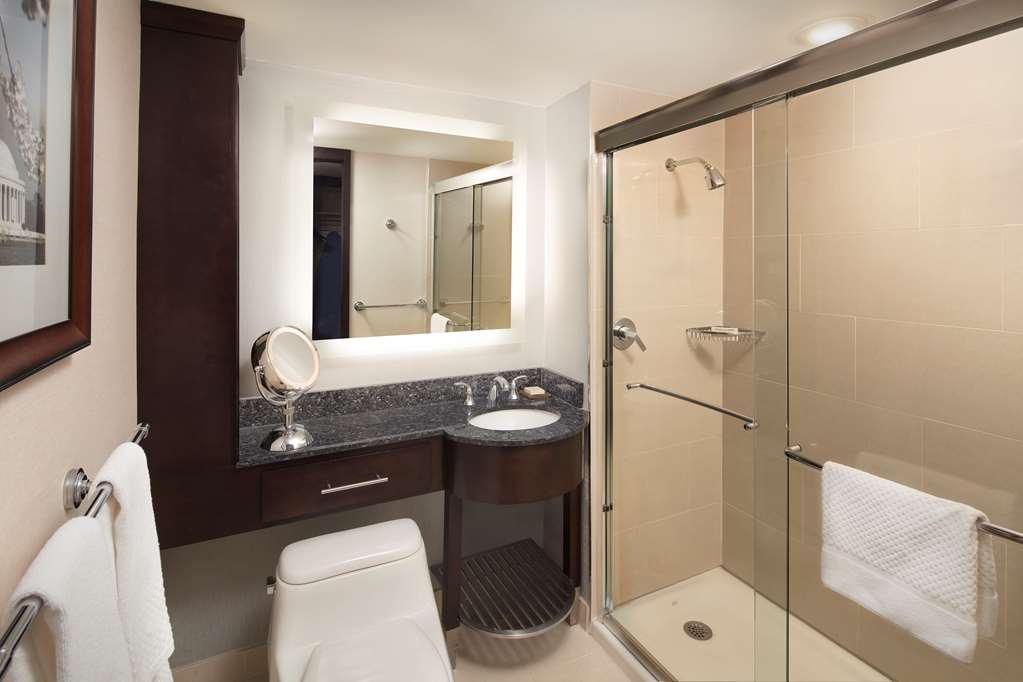 Washington Hilton Hotels in Washington DC – GayOut Guide