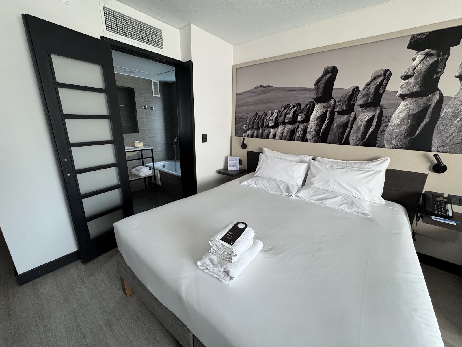 Movo Hotel Hotels in Santiago – GayOut Guide