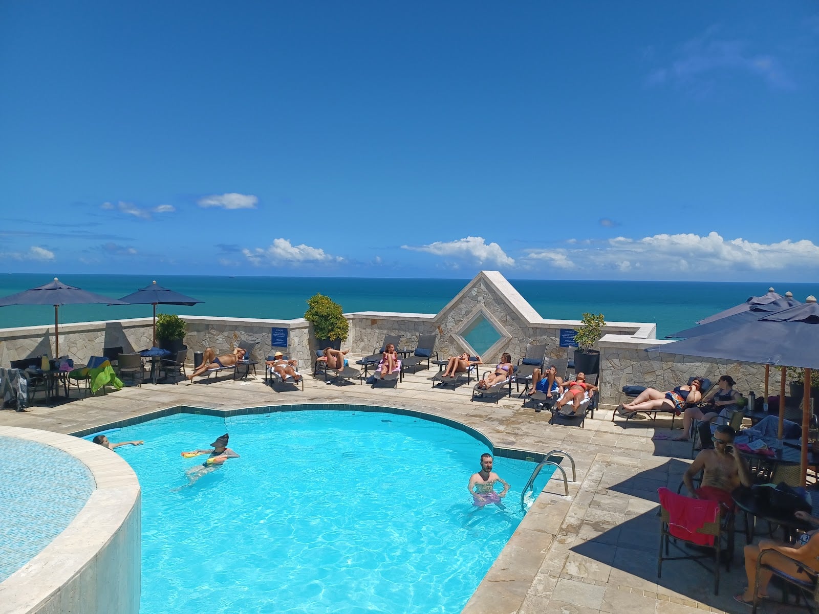 Hotel Atlante Plaza Hotels in Recife – GayOut Guide