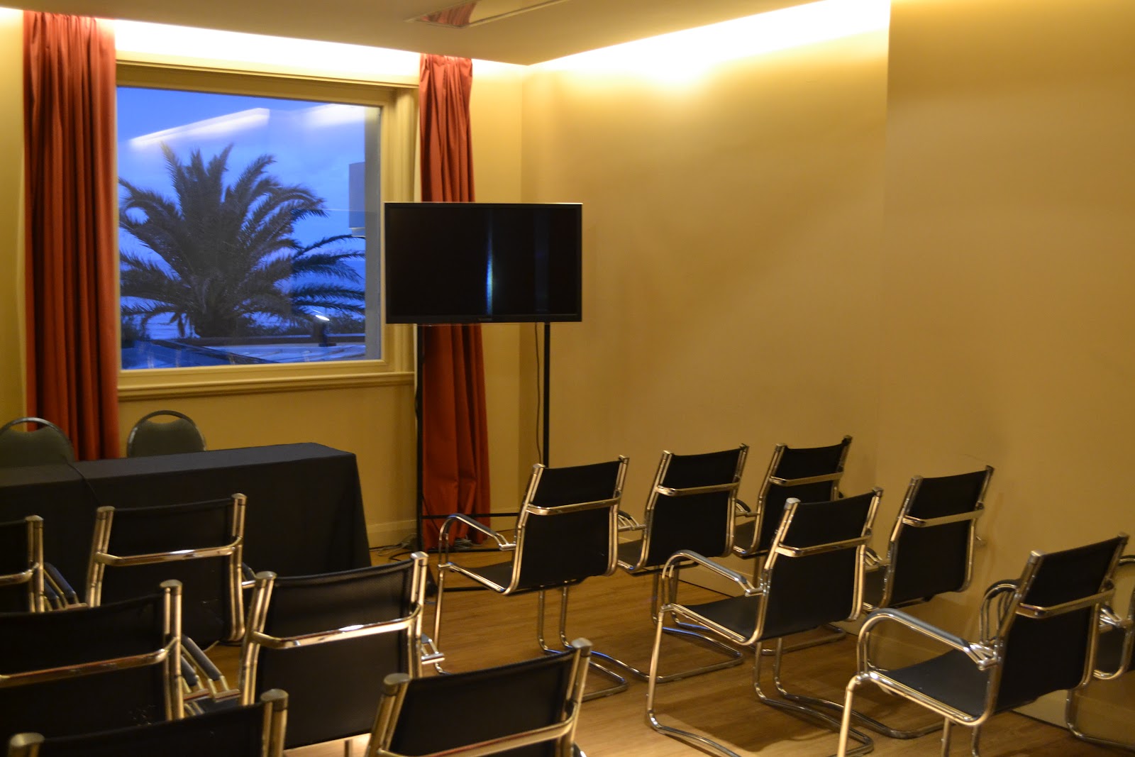 Hotel Cottage Hotels in Montevideo – GayOut Guide