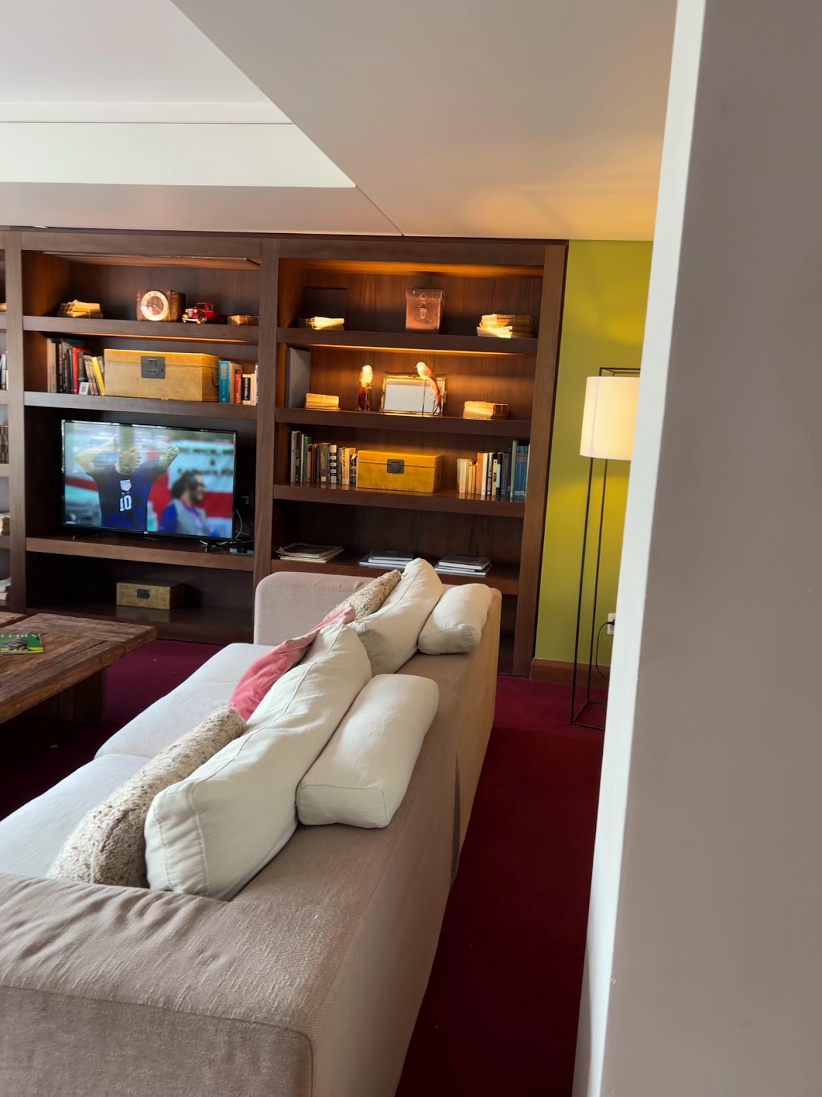 Hotel Cottage Hotels in Montevideo – GayOut Guide