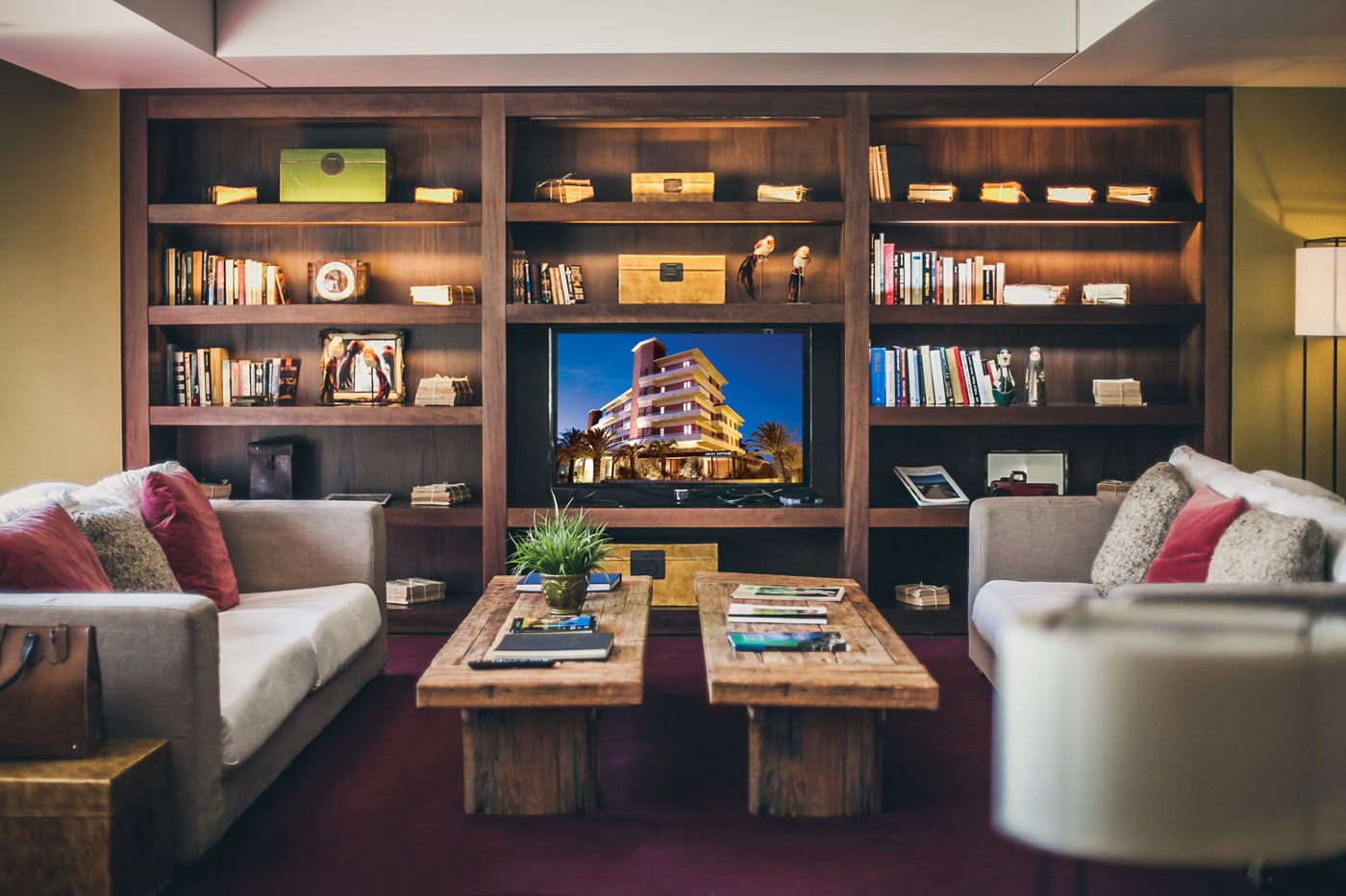 Hotel Cottage Hotels in Montevideo – GayOut Guide