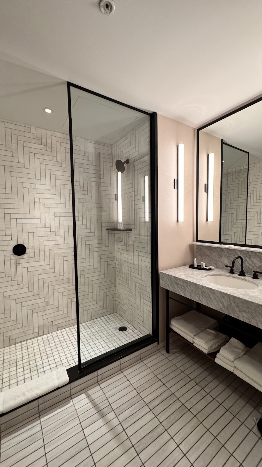 Haya Otel Hotels in Tampa – GayOut Guide
