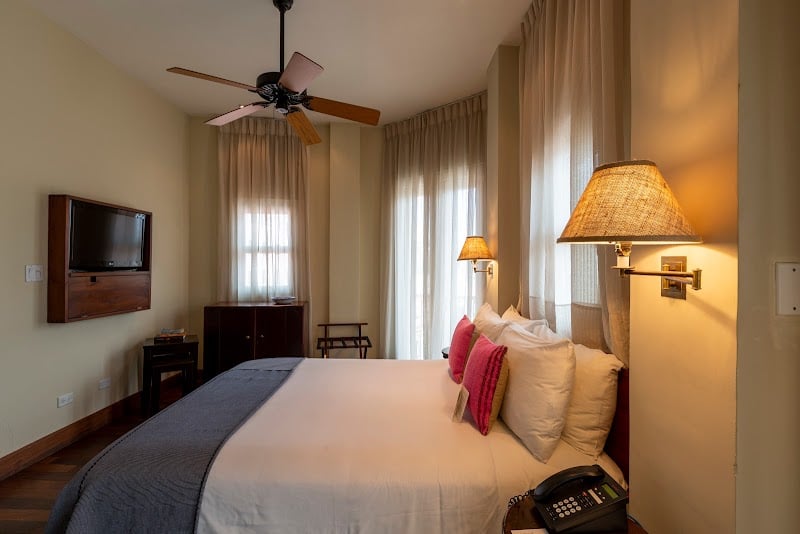 Flex Bar Bars & Clubs in Raleigh – GayOut Guide