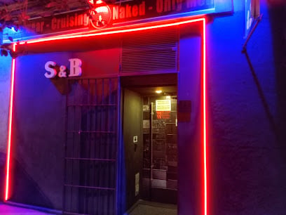 Shower & Bar Bars & Clubs in Madrid – GayOut Guide