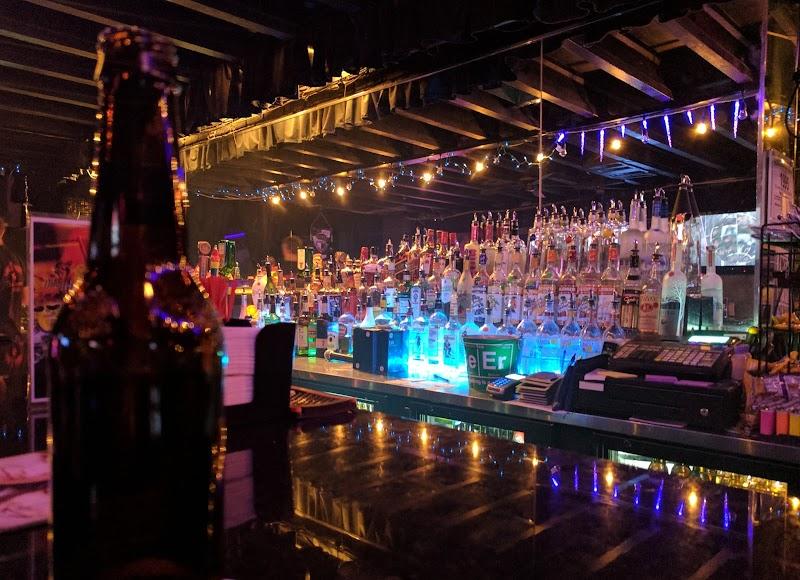 CC Slaughters Bars & Clubs in Portland – GayOut Guide
