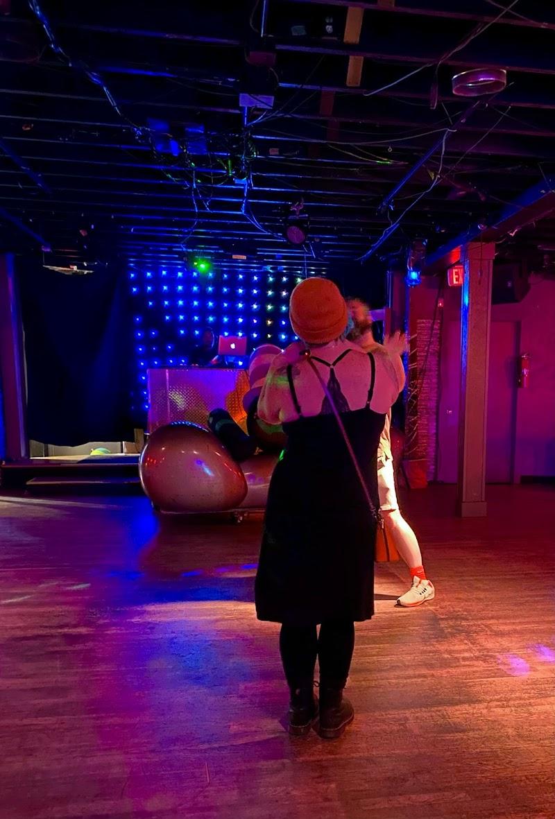 CC Slaughters Bars & Clubs in Portland – GayOut Guide